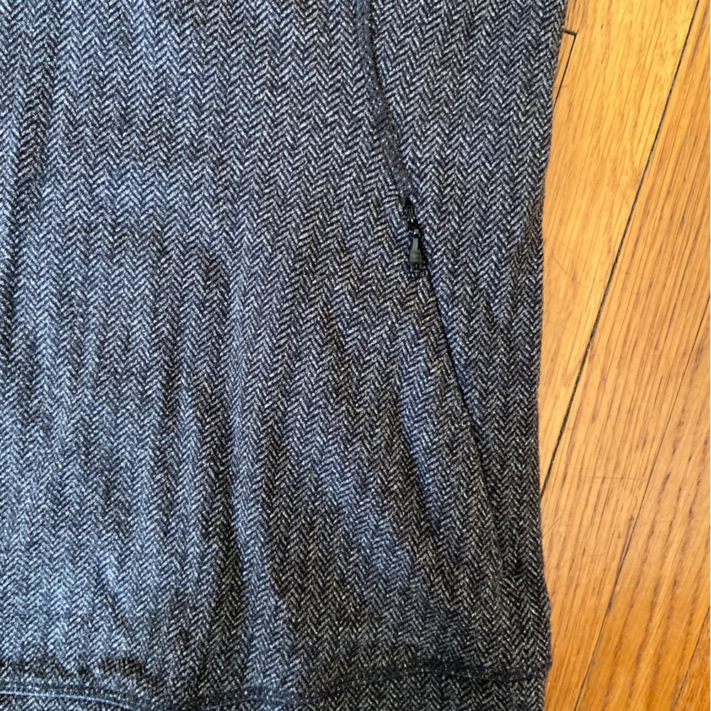 Black And White Lululemon Pullover Jacket In Size… - image 7